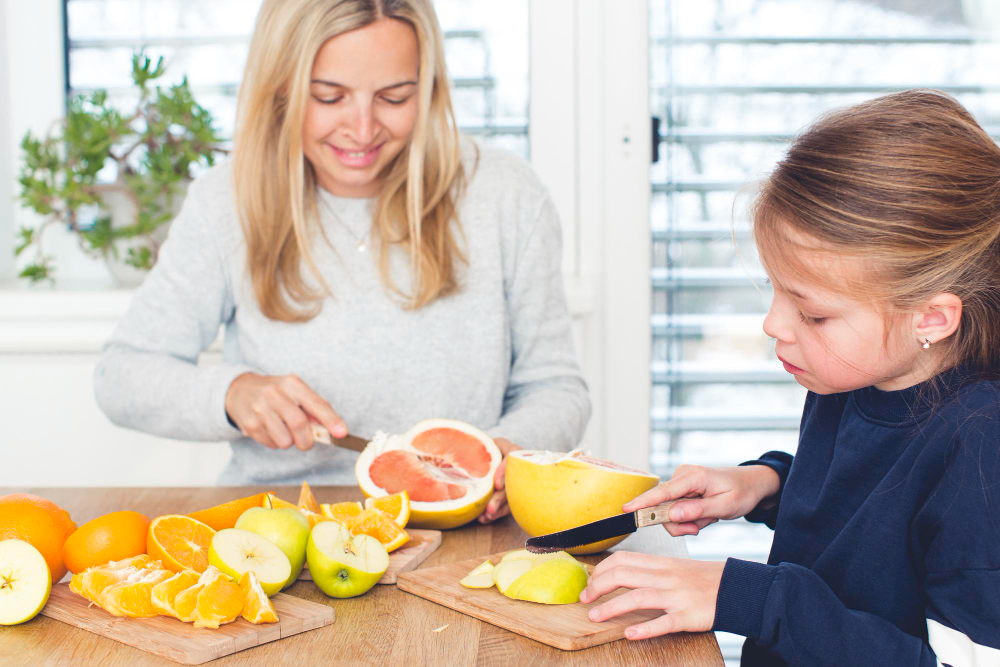 Cum să îți înveți copilul despre alimentația sănătoasă